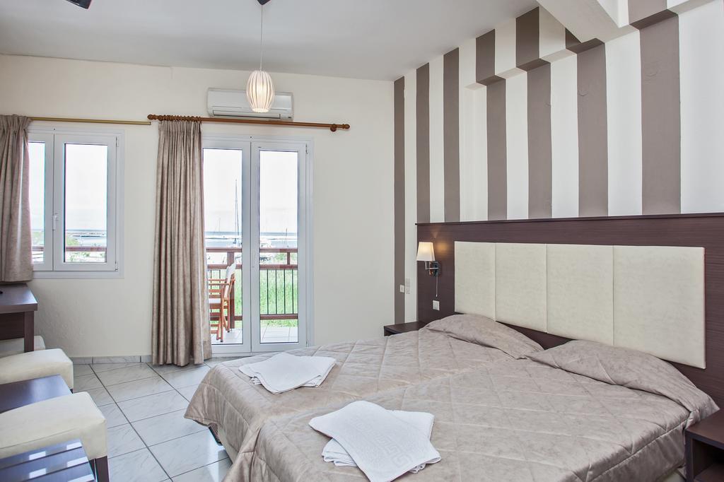 Akti Fine Rooms Skopelos Quarto foto